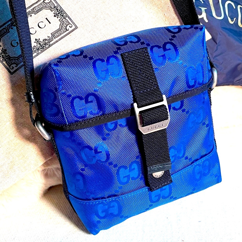 NWOT GUCCI Off The Grid Blue Nylon Messenger Crossbody with Dustbags